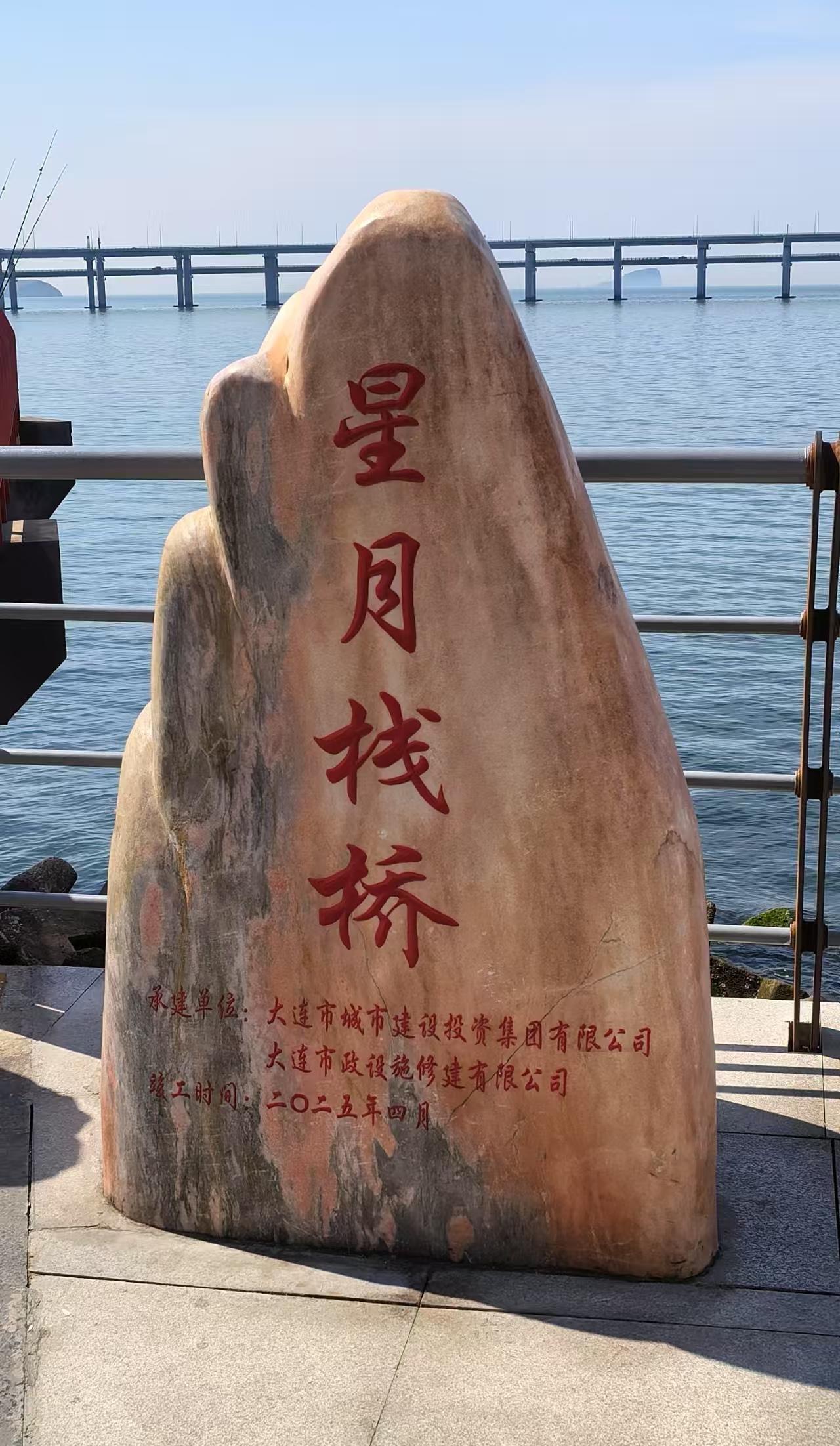 晚年养老大实话男人没有退休金，晚年必须去打拼。女人没有退休金，晚年也