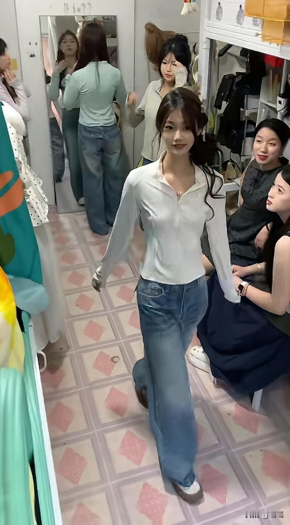 这个宿舍的颜值真的很高