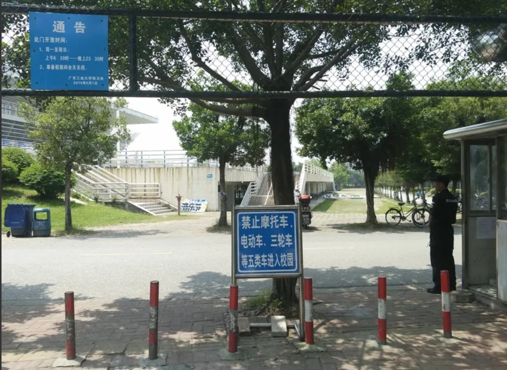 民办本科没人报，原因确实简单。近年来高考报名人数屡创新高，可部分民办本科招生却遇