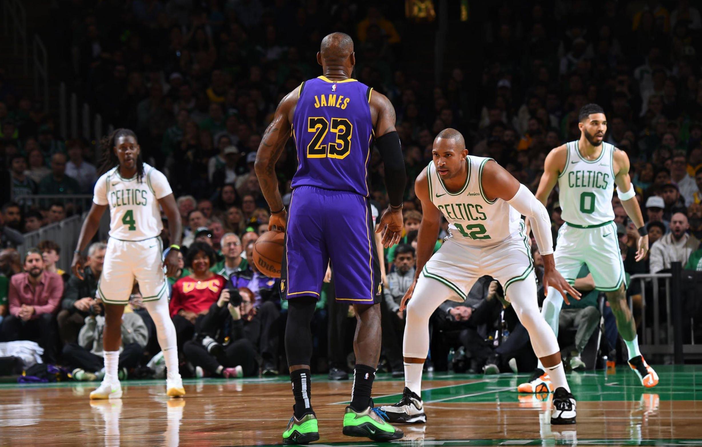 NBA最新夺冠赔率:<em>雷霆</em>力压绿军骑士居首 湖人第4勇士第5快船第10