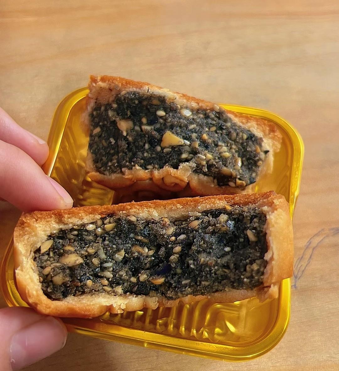 你们发现没有，今年月饼不好卖了，很多人也不吃月饼了，不是不爱吃月饼，而且