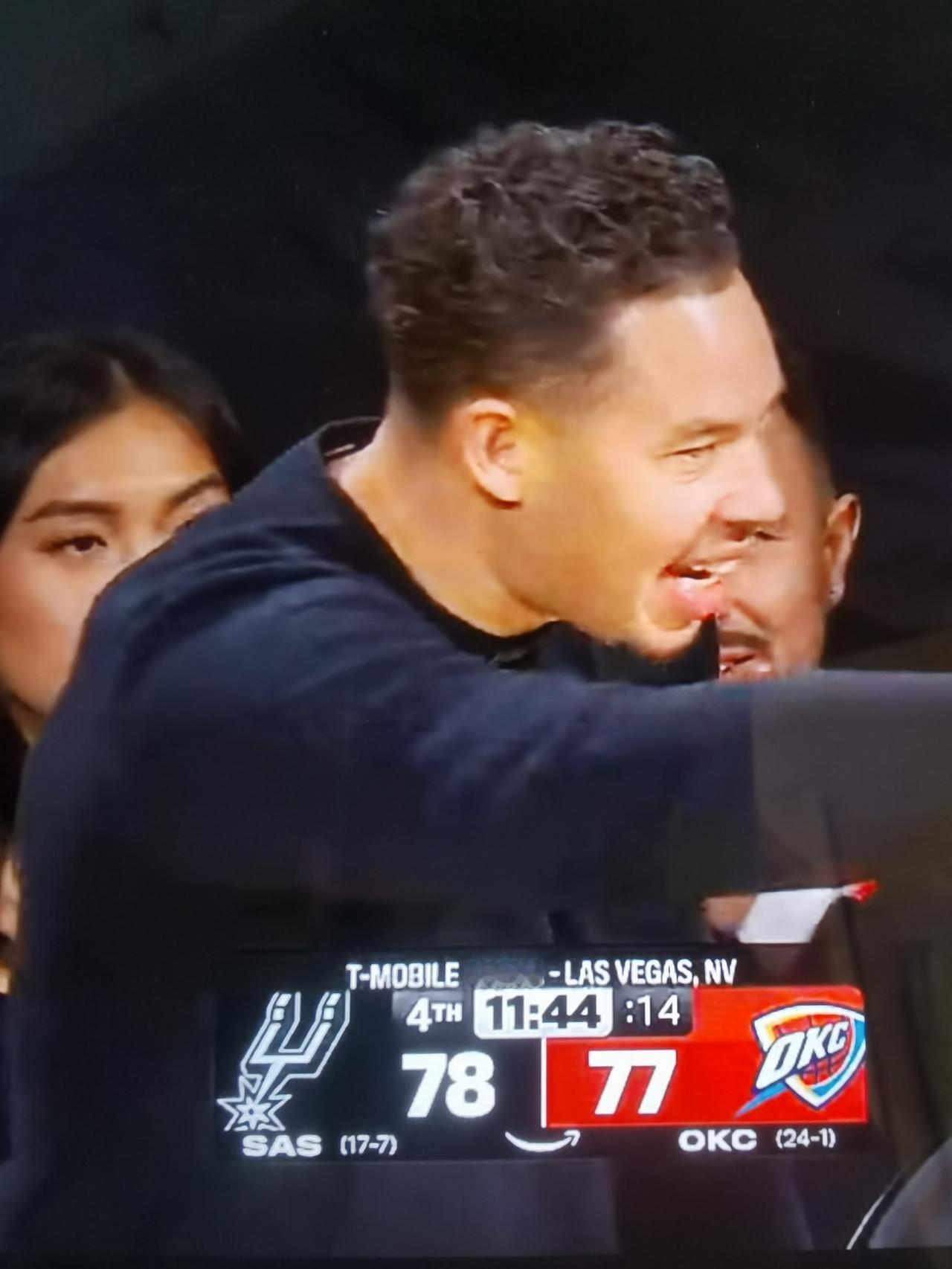 马刺主教练兵不厌诈，智取雷霆NBA杯半决赛，马刺在一众名宿的