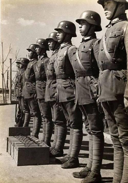 换装美械的中国军队，暴打了一手酝酿南京大屠杀的日军王牌！1942年2月，日军