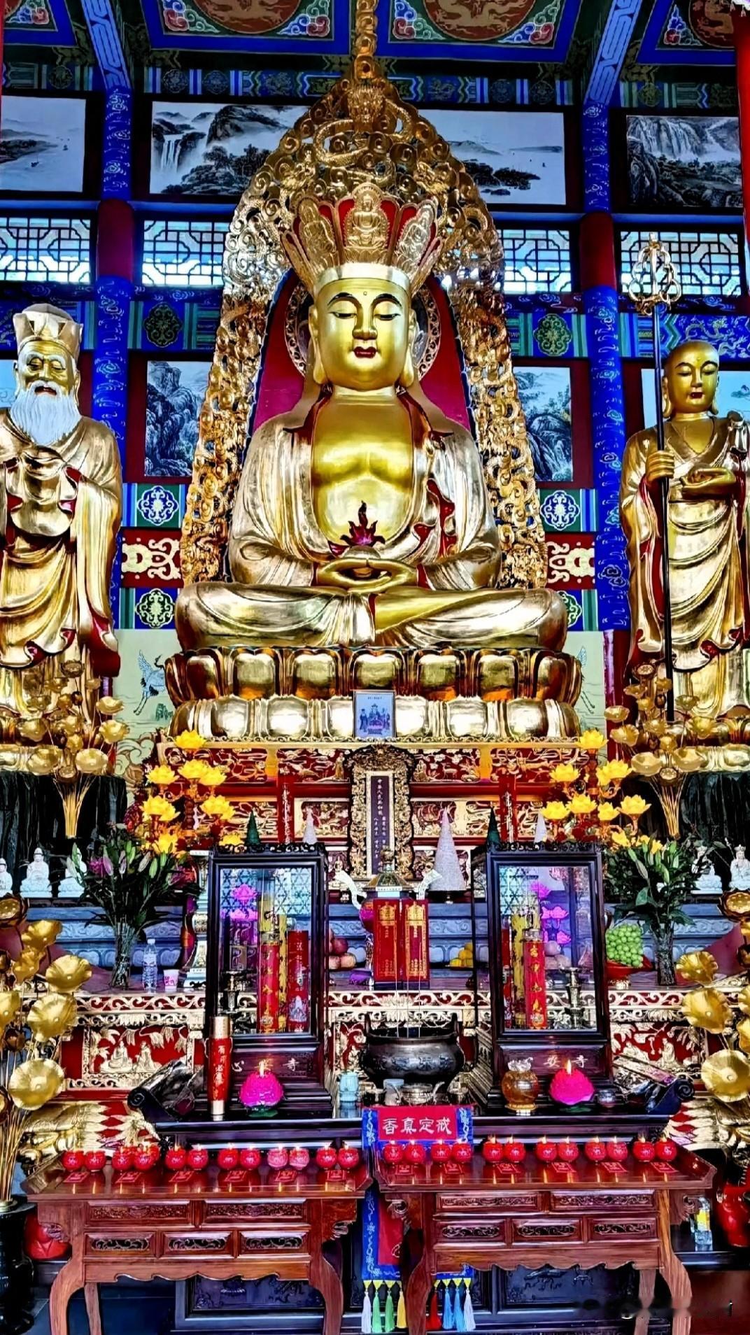 跪拜地藏殿，才懂那句“地狱不空，誓不成佛”有多戳心今天在寺里，一脚踏进地藏