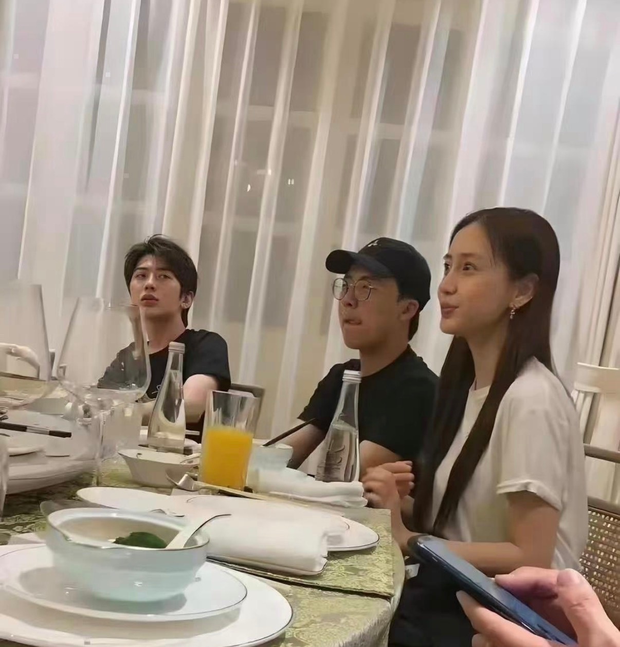 原来明星私下的饭局，都是素颜的状态？