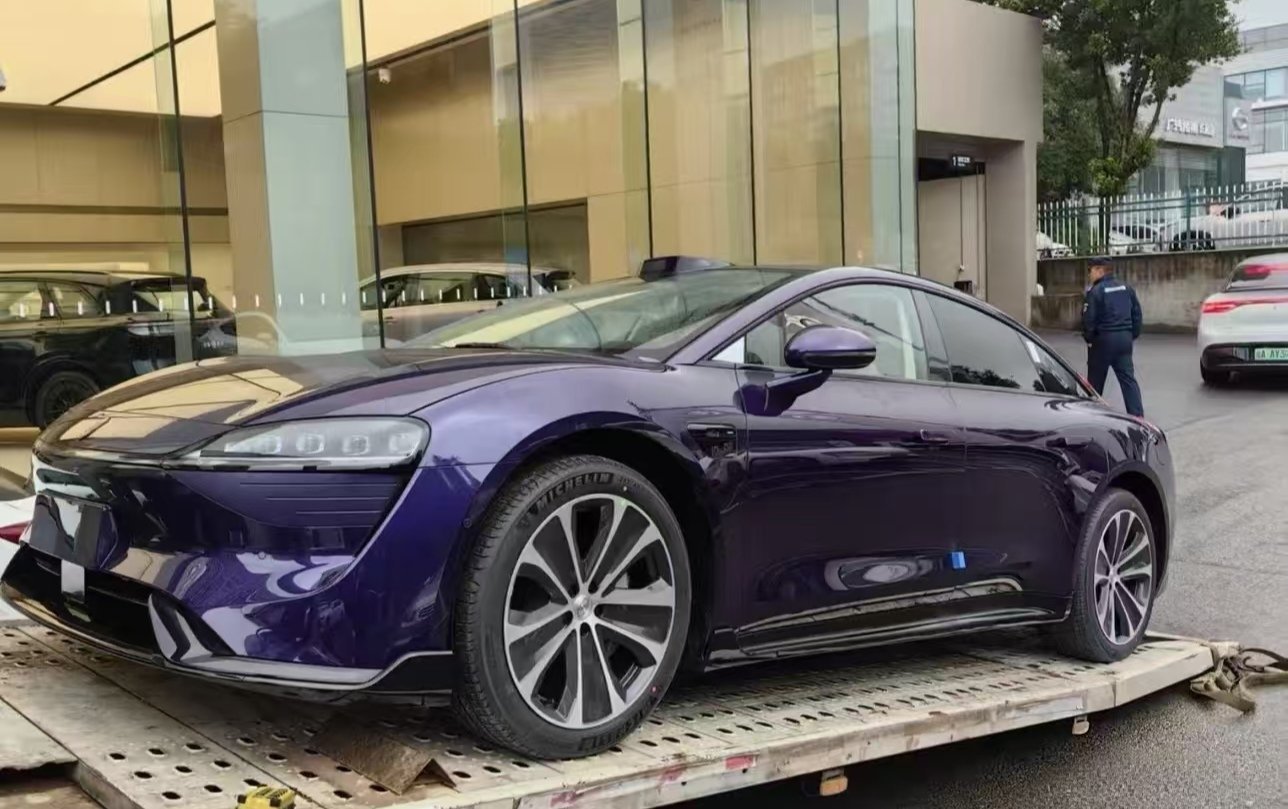 智界新S7暗夜紫新颜色外观亮相，智界S7都搭载上896线双光路图像级激光雷达鸿蒙