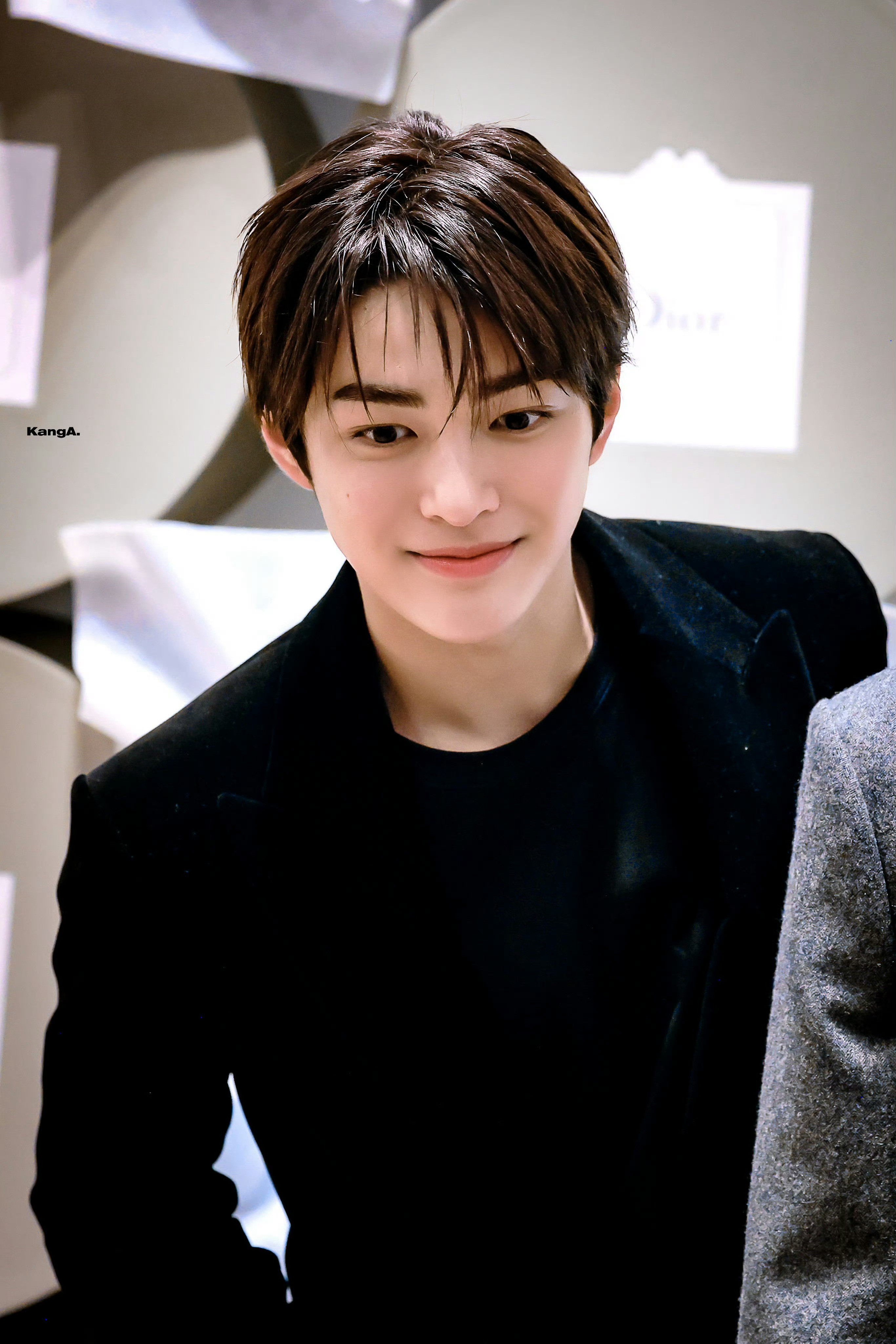 再看亿眼就睡觉