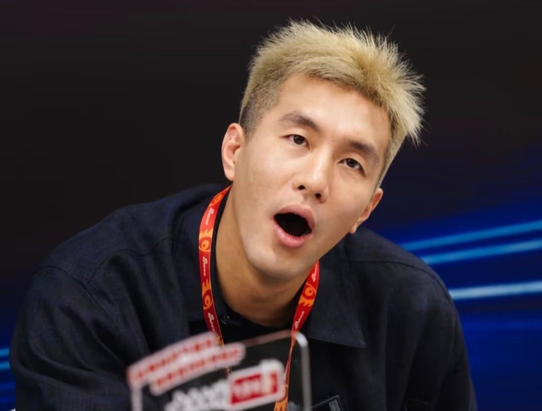 郭艾伦主动示好，想回辽宁退役球衣，是可行的，主要依据四个指标1.虽然不是一人一