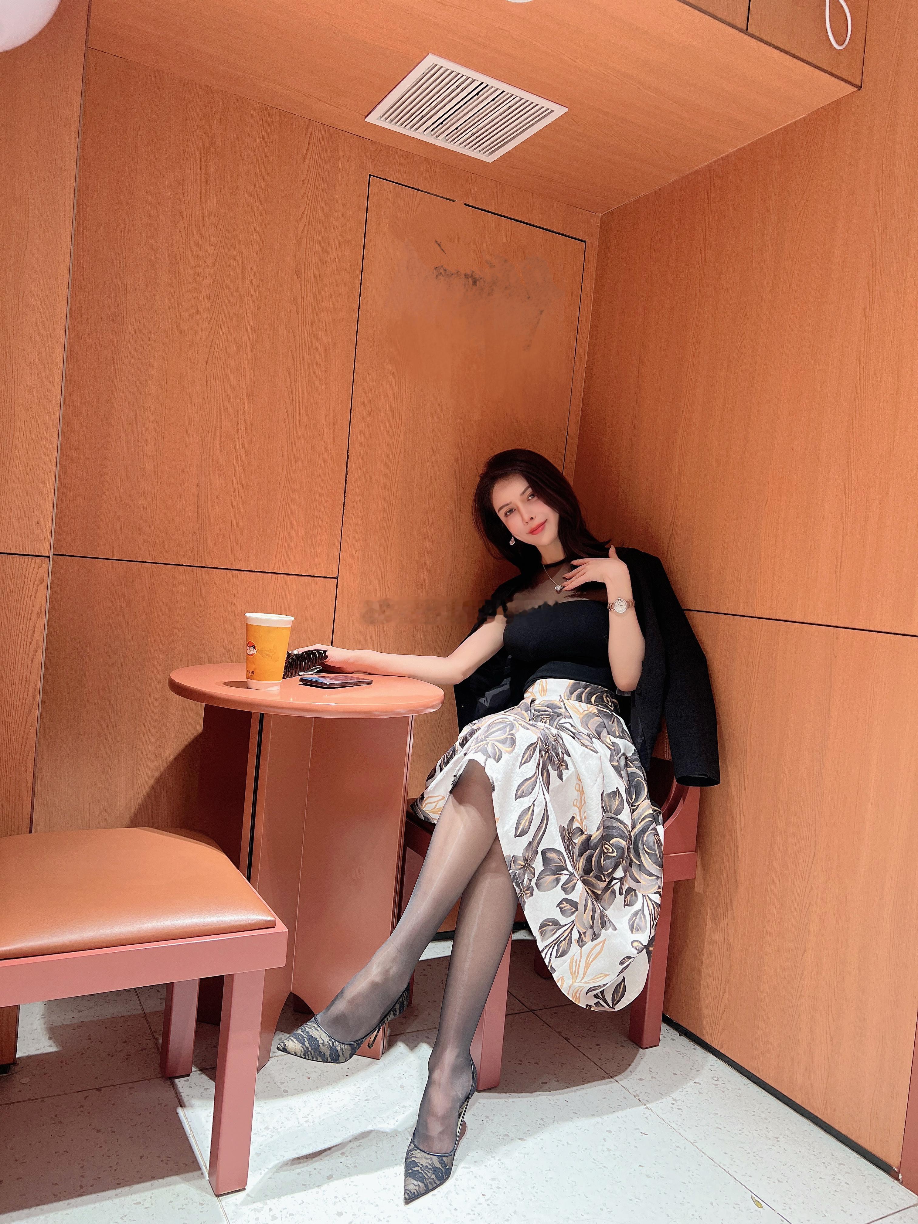 自给自足的光，永远不会暗国庆快乐🎉​​​