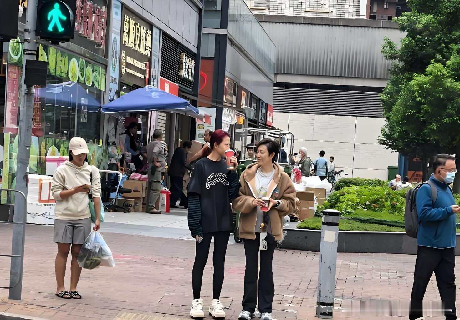 香港的路人都不追星吗？竟然没人要签名