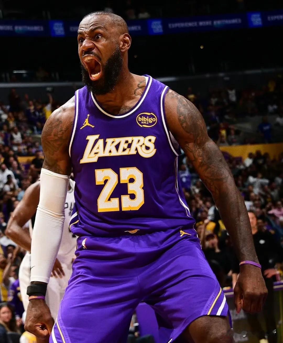 乔丹见了都自叹不如，41岁的詹姆斯爆砍19分15篮板8助攻3盖帽!在今天湖人