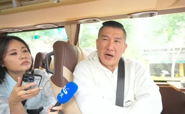 台湾省网红“馆长”今天晚上就将结束大陆旅游行程返回台湾省了，馆长在昨天结束杭州西
