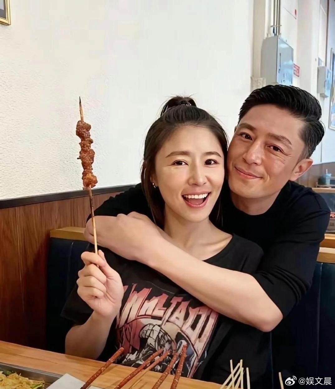 霍建华和林心如的素颜同框，居然这么和谐有夫妻相，一点违和感都没有。