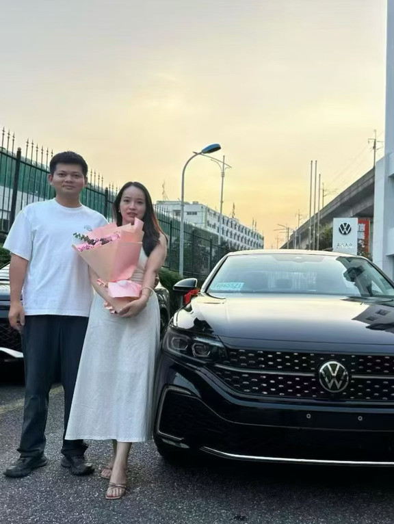 今天和老婆来提车啦🚗帕萨特真的很适合代