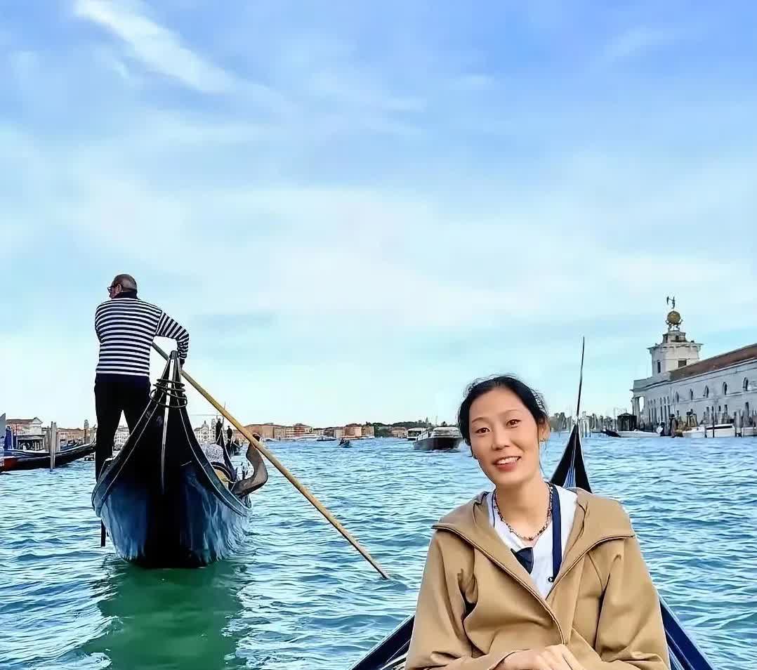 朱婷把“回归”玩成了升级打怪，河南进攻效率一夜涨18%，妹妹朱佳荟也蹭上姐姐光环