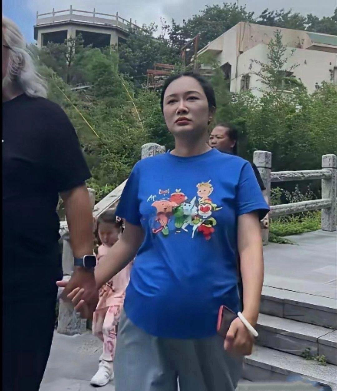 张纪中的老婆，又怀上了？​​​
