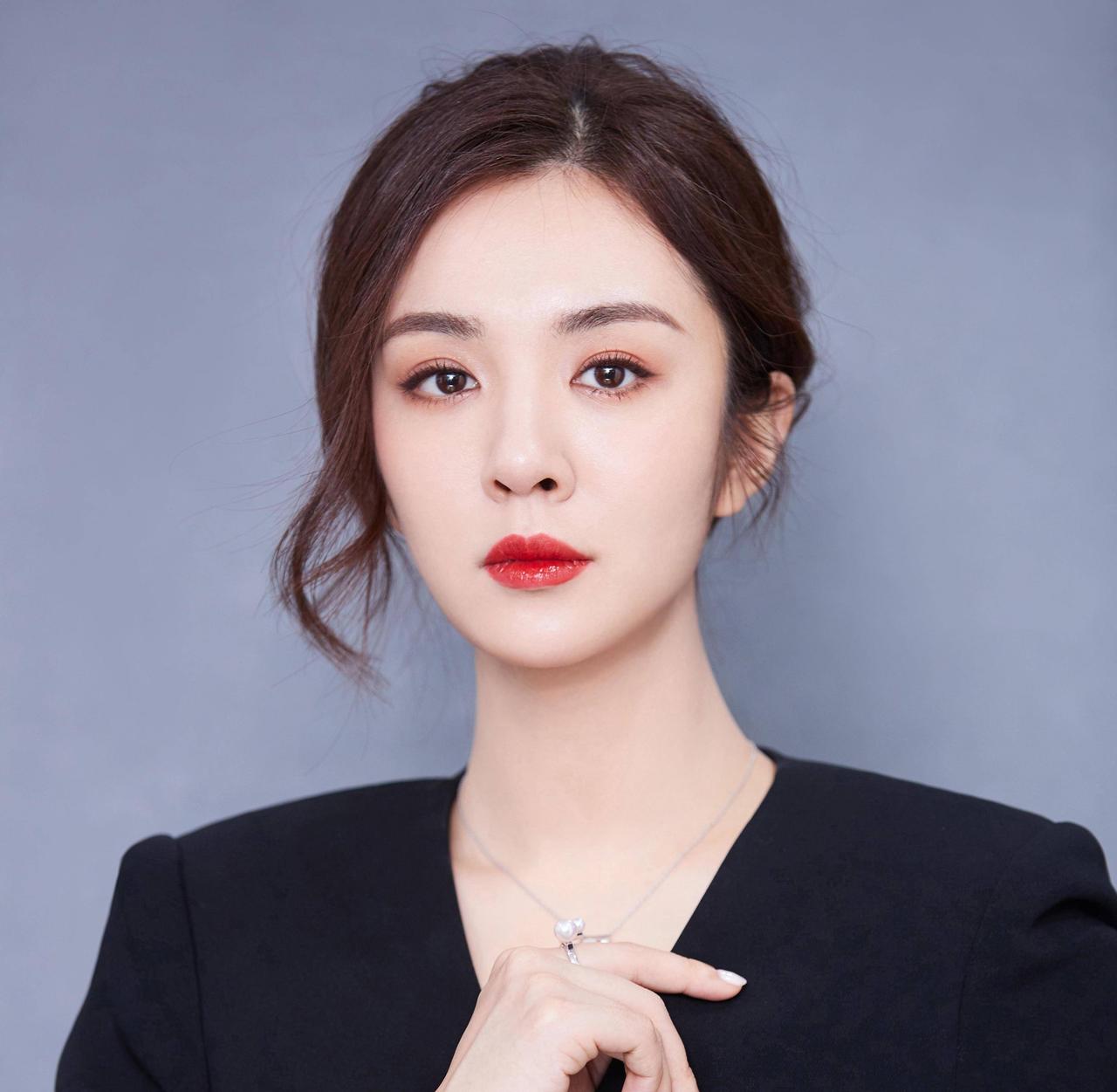 演员王晓晨说：“拍《主角》的时候，张嘉益老师带着我们全剧组，去看了李梅院长的秦腔