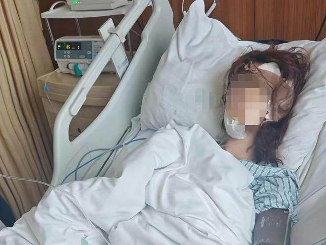😡“防火防盗防闺蜜！”浙江杭州，17岁女孩陈雨至今仍躺在医院病床上。今年3