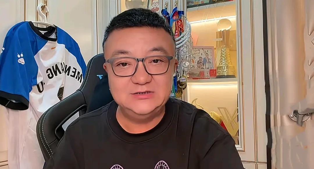 媒体人董路在直播时爆了一个料。董路向直播间的球迷表示，率领U23国足晋级亚运会