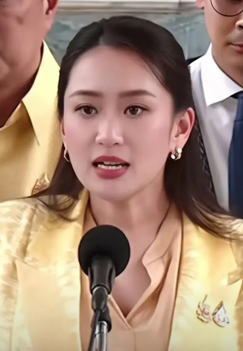 泰国国王玛哈还是没有等来军方的妥协，泰王也无奈接受佩通坦被免去总理一职，其实整个