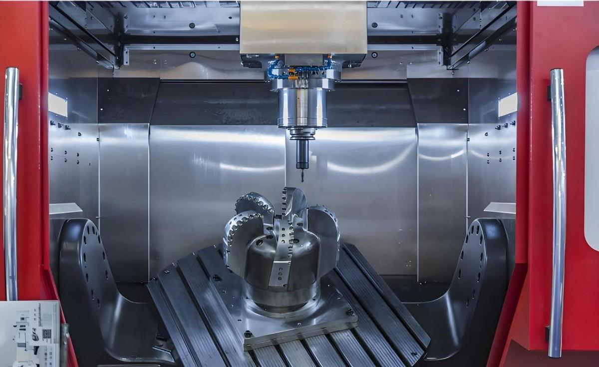 绝不向中方出售？国产重器实现0.01毫米突破，终结日本天价进口曾经，有句话在