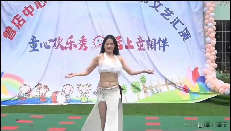 这是剖腹产明显的文艺汇演!六一儿童节本来是小朋友们的节日。现在，各地的幼儿园