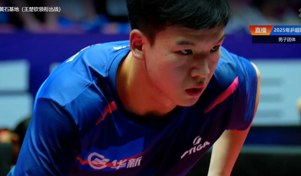 本以为王楚钦和向鹏是龙争虎斗呢？结果是一面倒！世界第二的大头和世界第十的向鹏