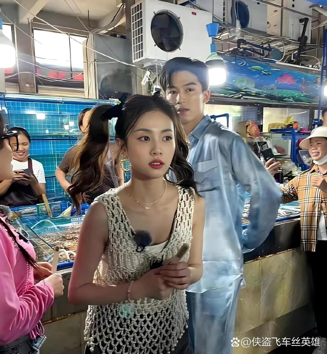 路人镜头里的白鹿，你觉着美不？