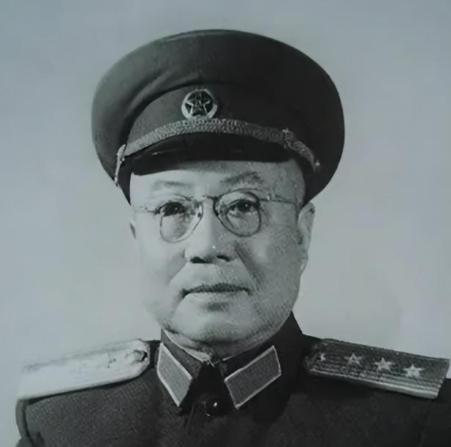 他是全军最难管的开国上将，谁劝都不听，却唯独对陈赓心悦诚服... 郭天民是红