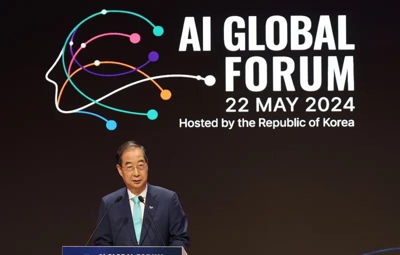 军用人工智能（AI）已成为全球军事技术竞争的核心领域，各国正加速推进AI在情报分