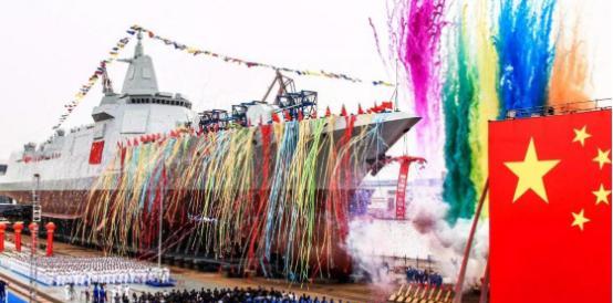 055大驱在世界属于什么水平？美国的<em>朱姆沃尔特级驱逐舰</em>采用隐身设计，大幅减少了