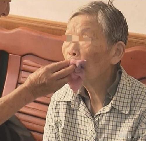 婆婆88岁糊涂后，我58岁的心脏快扛不住了——真怕我先熬垮在她前头！我现在