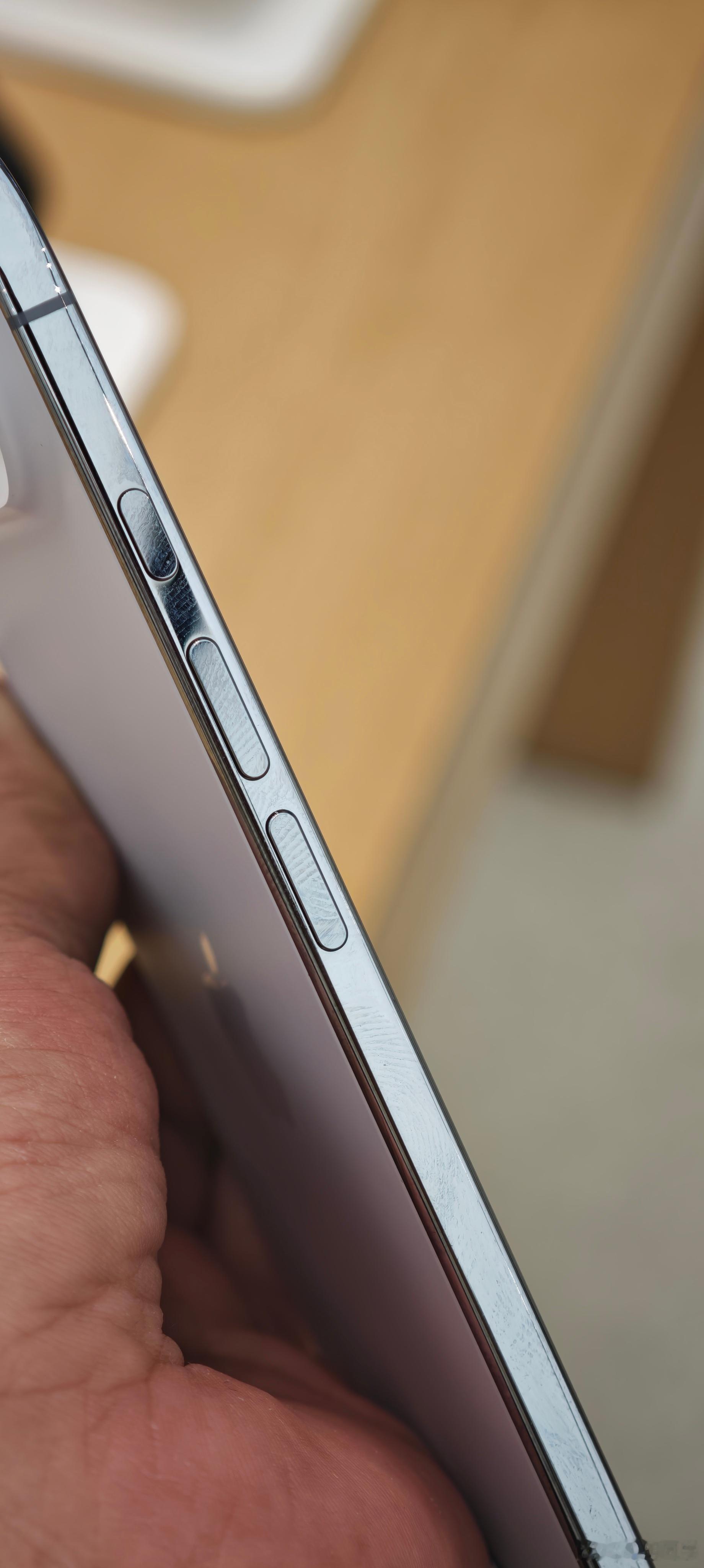 iPhoneAir首销激活量远低于预期从发布到现在,Air的市场销量一直不景气