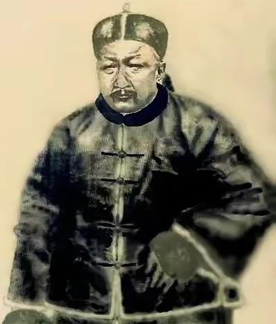 1872年腊月，历经十六年的艰难平叛，清军统帅岑毓英终于以胜利者的雄姿踏进大理这