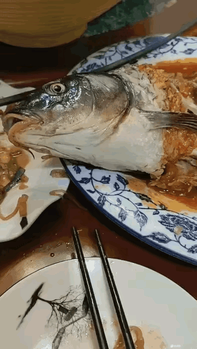 这是属于先煎后杀[呲牙笑]