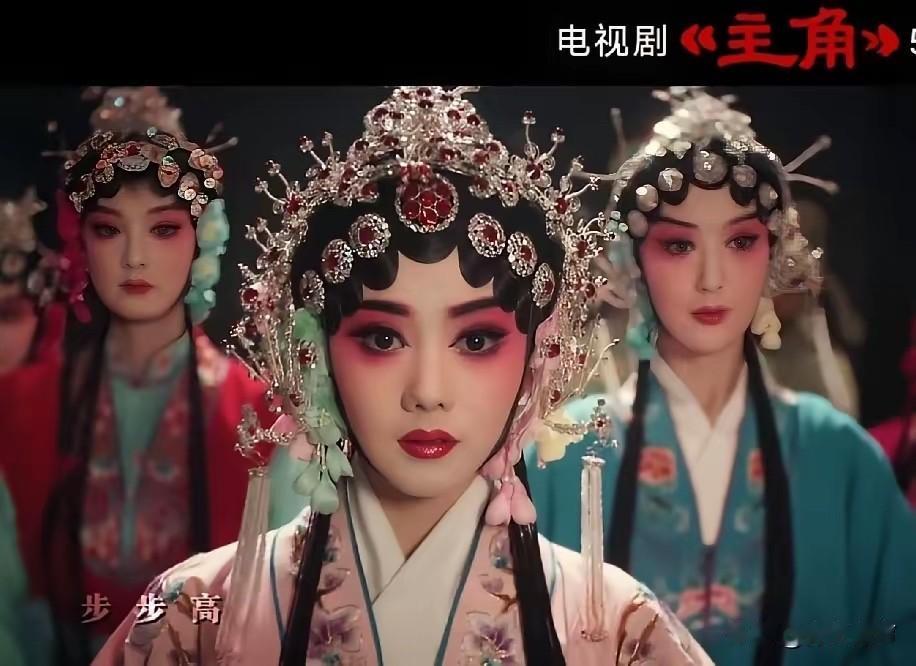 王菲呀王菲，不是我说你，你藏得也太深了吧！王菲今天上热搜，说王菲为《主角》献唱，