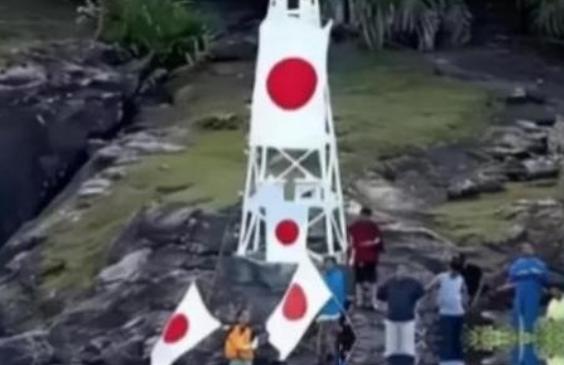 现在才算彻底明白：中日闹得再凶，钓鱼岛上那座灯塔也绝对碰不得。因为它不是普通