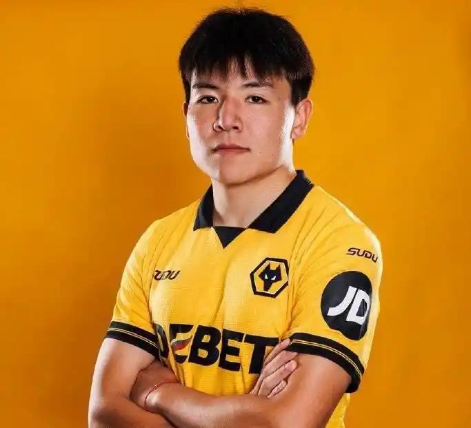 徐彬结束在英国的第二场比赛，他的表现，让当地媒体又给了这样的评价！巴恩斯利的本地