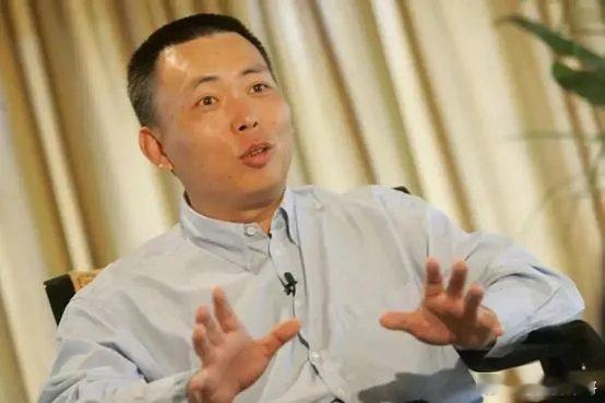 段永平：想要赚大钱，一定要坚持做特立独行且正确的事。很多人投资不亏钱靠跟风，但真