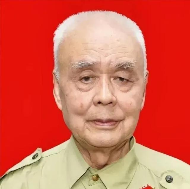 1952年上甘岭战役中，16岁的小战士唐章洪长时间持续射击，迫击炮炮筒烧得通红，
