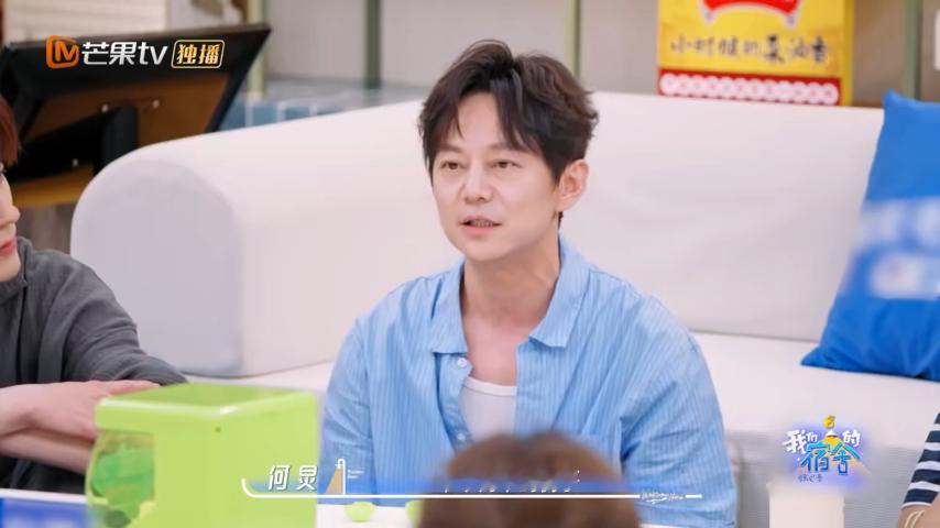 何炅首谈不更新自媒体的原因何炅说，他有很多次被问到“你为什么不继续做短视频了”