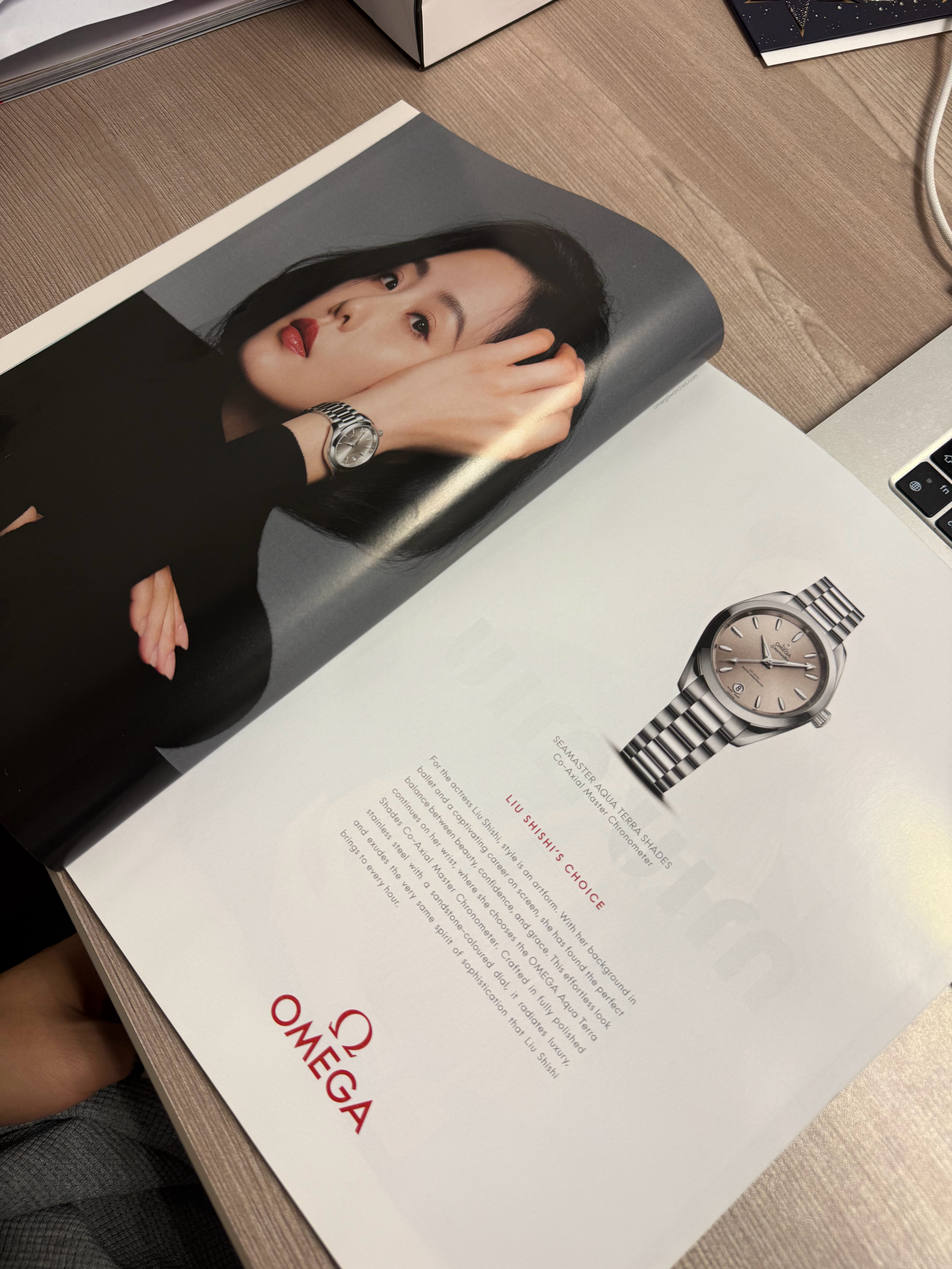 刘诗诗的顶级形象真的是全球通行证刘诗诗作为OMEGAGBA不仅在腕表几大系列轮