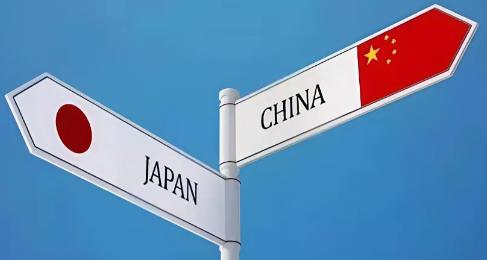 日本不相信，中国敢在日本侵略中国之时，立即核打击日本本土的原因是，日本认为如果中