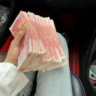 比通缩更可怕的，是14亿人突然都"想通了"——不买房、不换车、不折腾，存够老本才