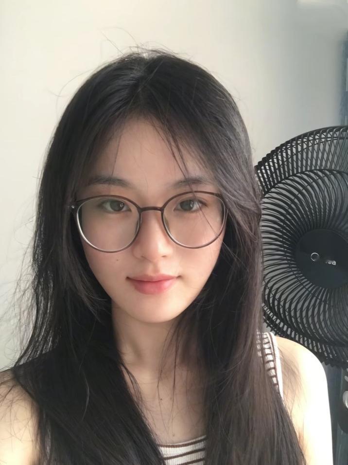 河南学妹小参，目前天津某大学在读。