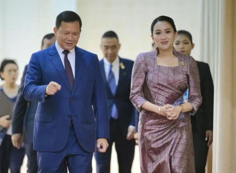 泰军进攻力度凶猛，F-16战机直接摧毁了柬埔寨的两个指挥部，损失不小，这下子，柬