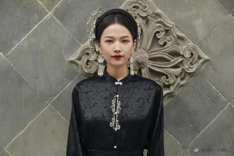 汉族当然是我国的主体民族。从人口数量上看，汉族占全国总人口的绝大多数。据统计，汉