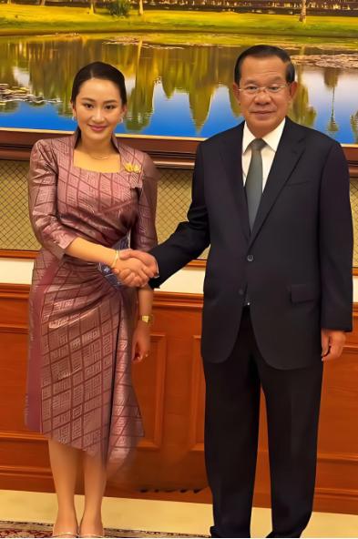 柬埔寨有今天，都是自己作的，洪森当初如果不“陷害”佩通坦。佩通坦眼下必然还是泰国