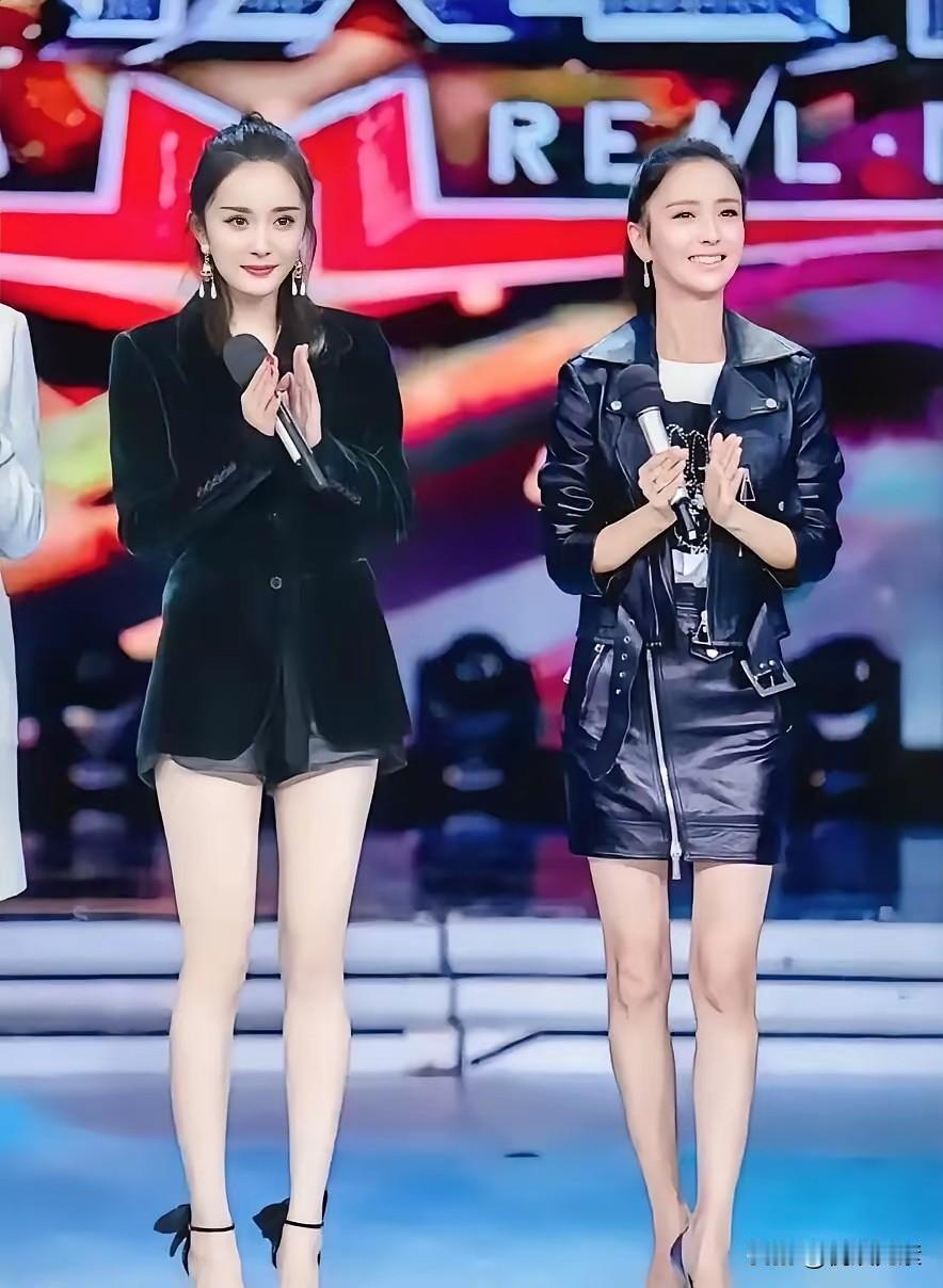 在杨幂的所有照片中，我觉得与佟丽娅的合影最出彩。亭亭玉立，雪白大长腿，杨幂