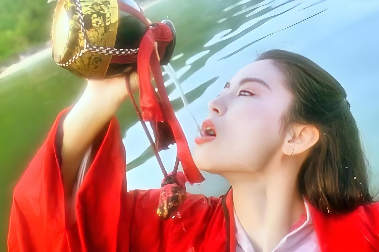 金庸武侠中10个好听的反派名字，比主角名字更美!金庸笔下的主角名字都很平淡，